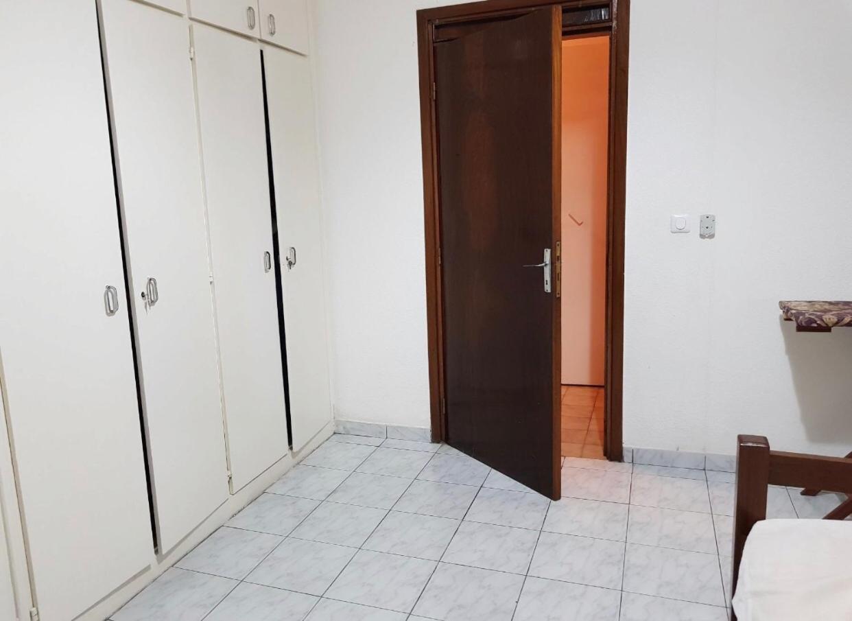 F4 Appartement Bonanjo Douala Luaran gambar